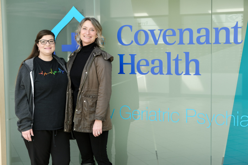 AUPE Local 046 members Sophia Altagracia Tavarez (left) and Anita Henderson (right)